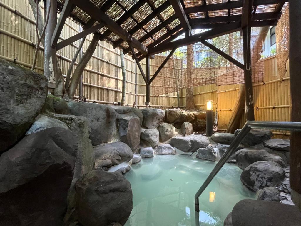 Hot spring bath