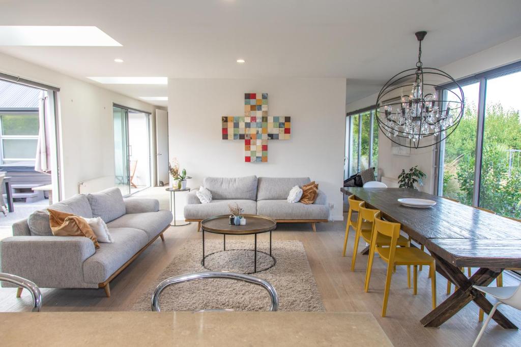 Arrowtown Escape, Arrowtown