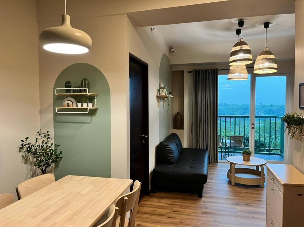 Cottonwood Apartment at Marbella Suites Dago