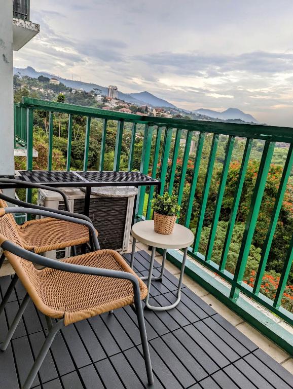 Cottonwood Apartment at Marbella Suites Dago