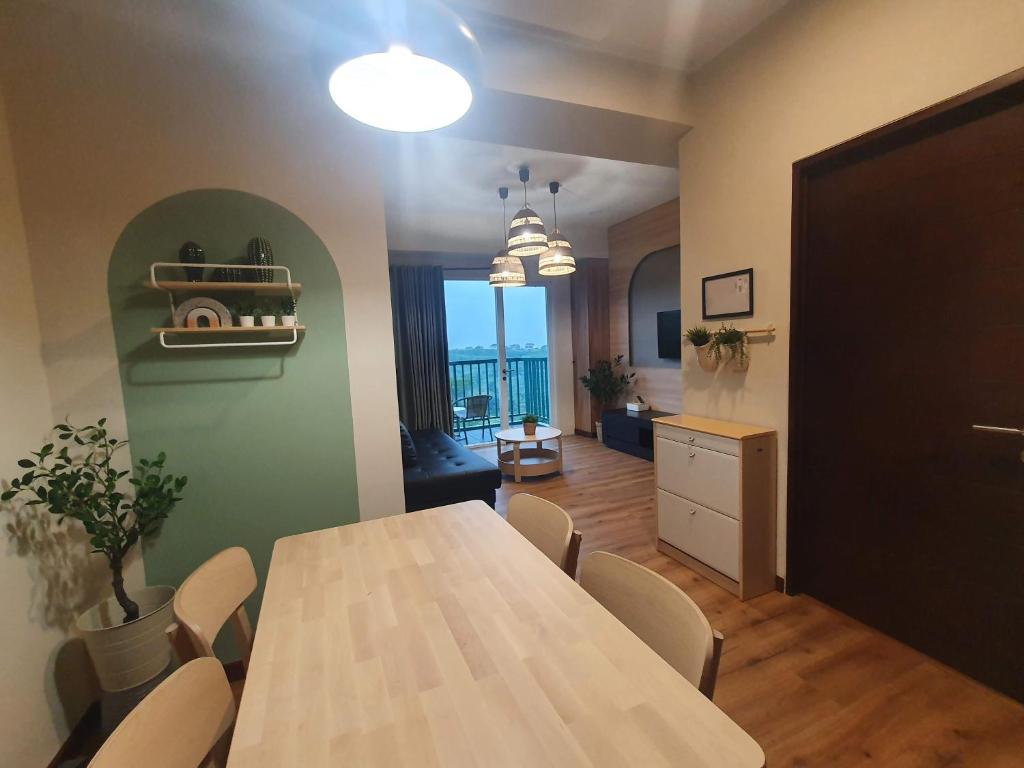 Cottonwood Apartment at Marbella Suites Dago