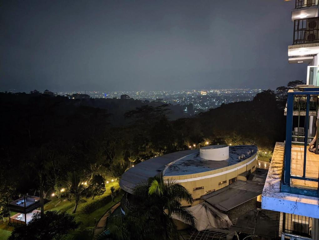 Cottonwood Apartment at Marbella Suites Dago