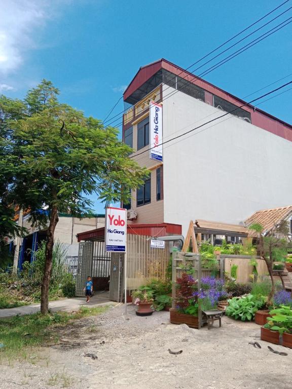 Ha Giang Yolo House and Loop Tours