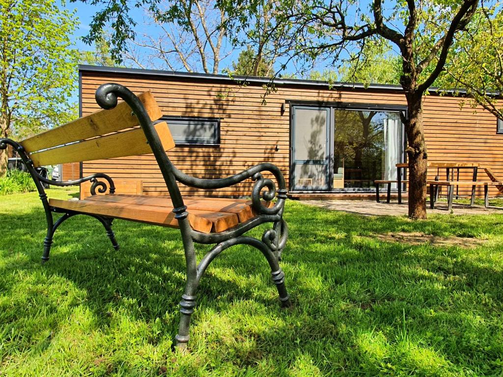 Lavečka u Valtic, Valtice