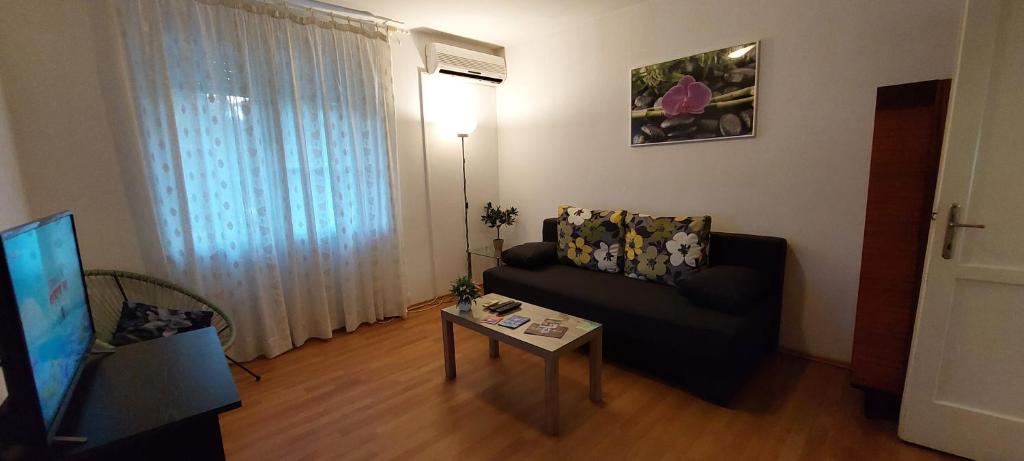 Apartman Maximino — Hotel in Split