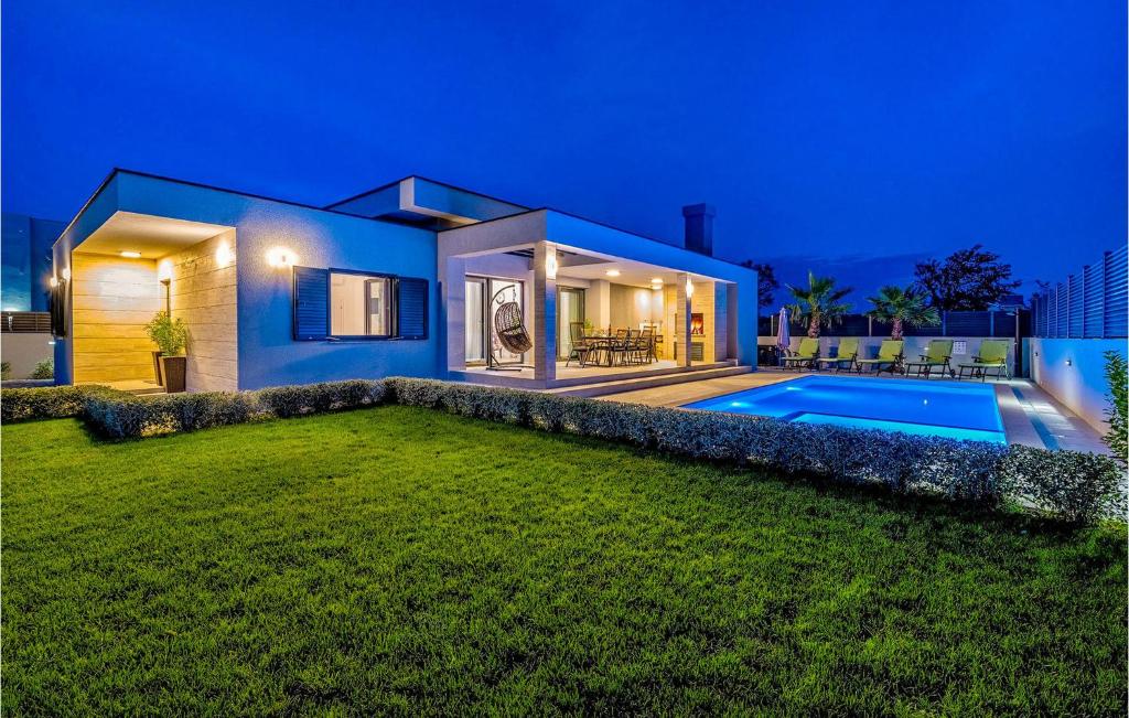 Villa Lorena Dalmacija, Nin