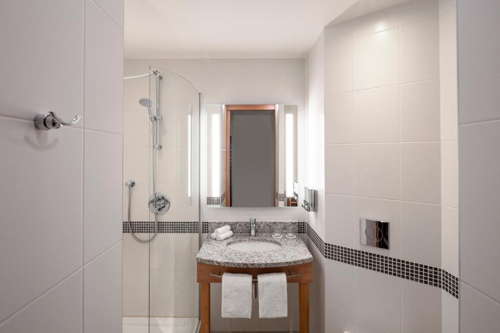 Amsterdam Hampton by Hilton Amsterdam Airport Schiphol Additional