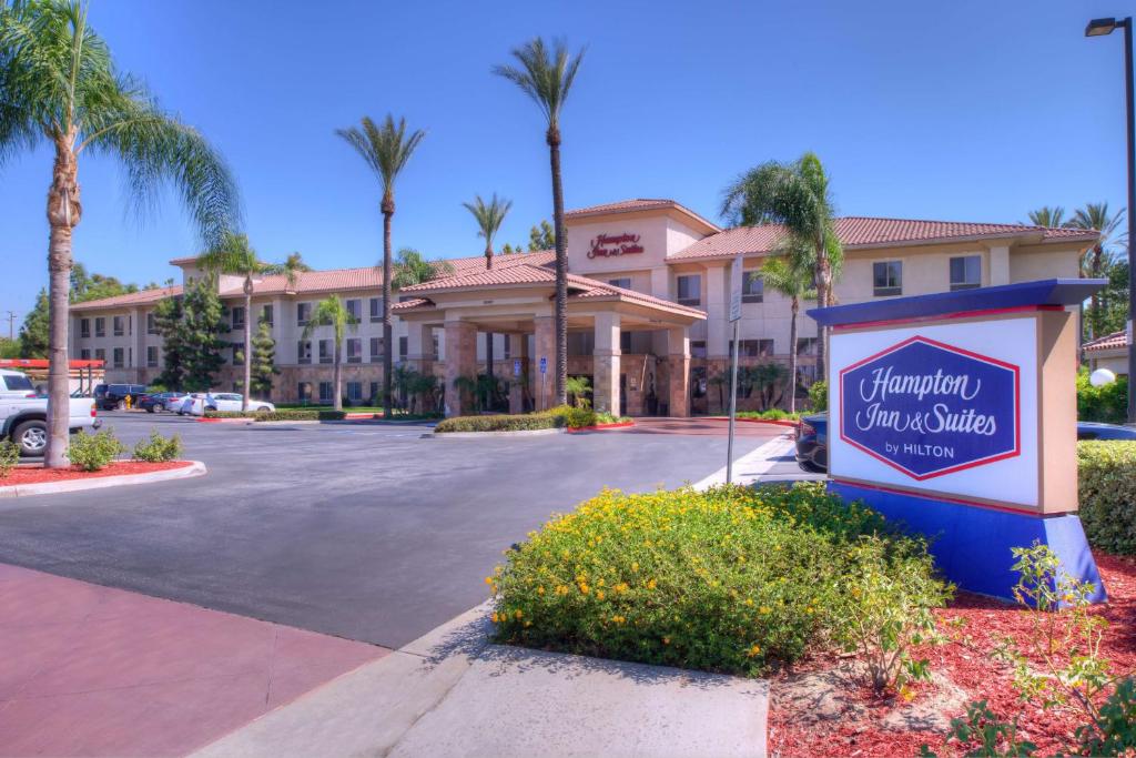 Hampton Inn & Suites Ontario - CA Hotel photo