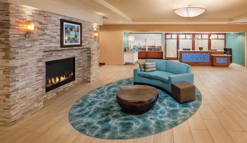 Homewood Suites by Hilton Virginia Beach/Norfolk Airport フロント・ロビー