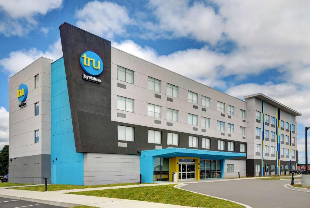 Tru by Hilton Gaylord photo