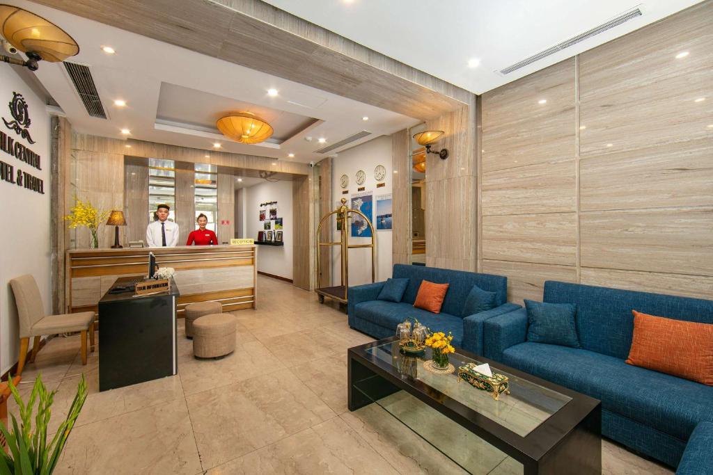 Silk Central Hotel & Travel photo