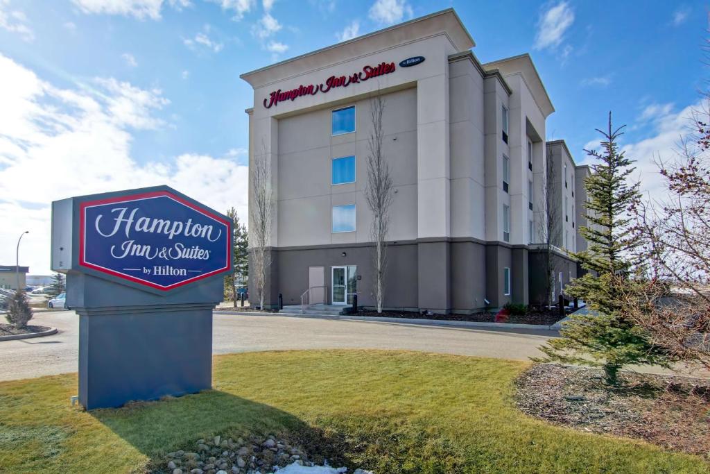 Hampton Inn and Suites Red Deer photo