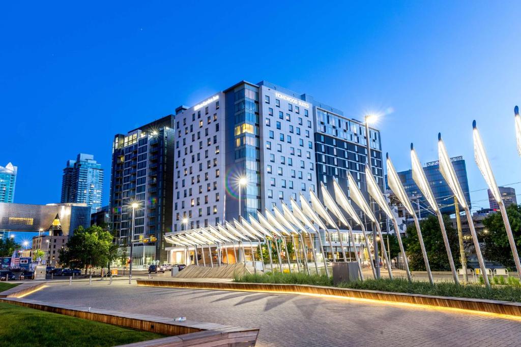 Hilton Garden Inn Calgary Downtown photo