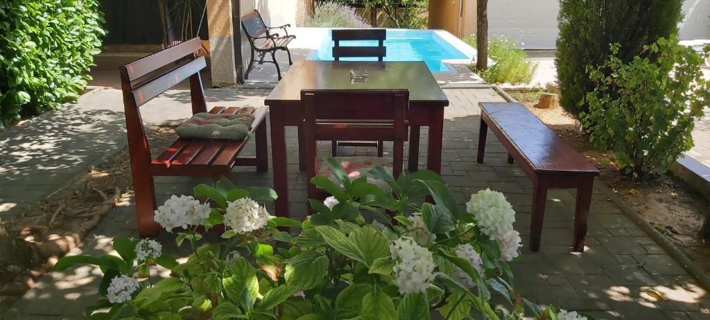 Apartment Vrljika,with private pool,bikes,garage, Imotski