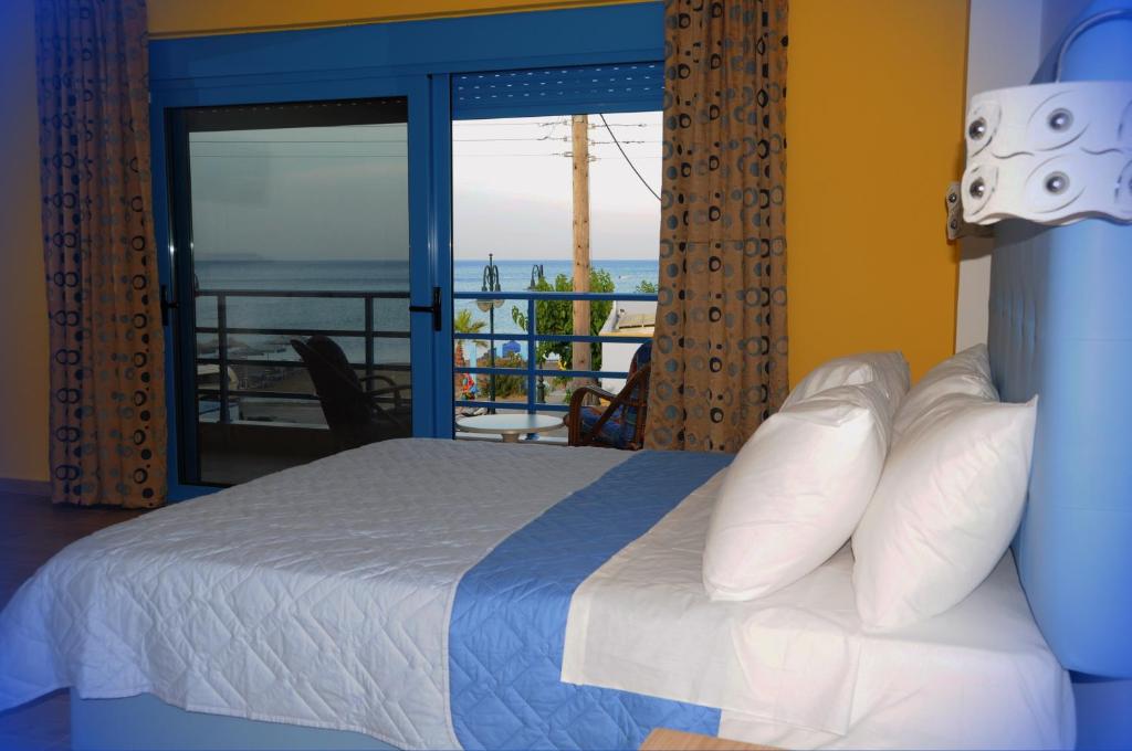Haven Beach — Hotel rooms in Faliraki, South Aegean