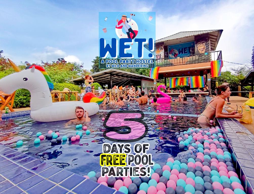 WET! a Pool Party Hostel by Wild &amp; Wandering — Hotel in Ko Pha-ngan