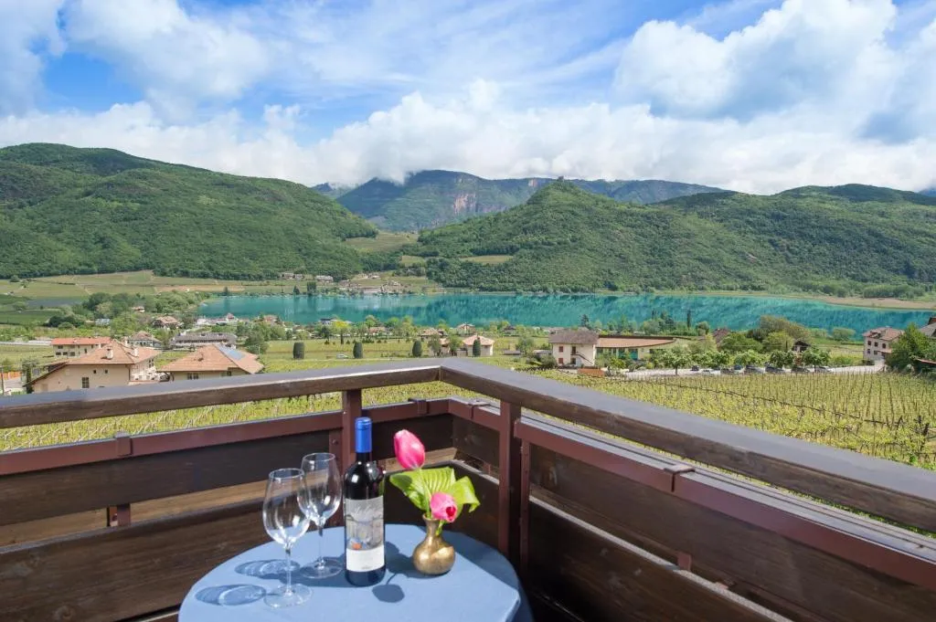 Seeberg Garni Hotel, hotel v destinaci Caldaro