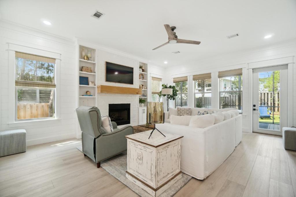 30A Dune Allen Beach House - Dream Chaser by Panhandle Getaways, Santa Rosa Beach