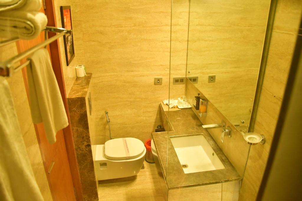 Hotel Millennium Inn, Prayagraj photo