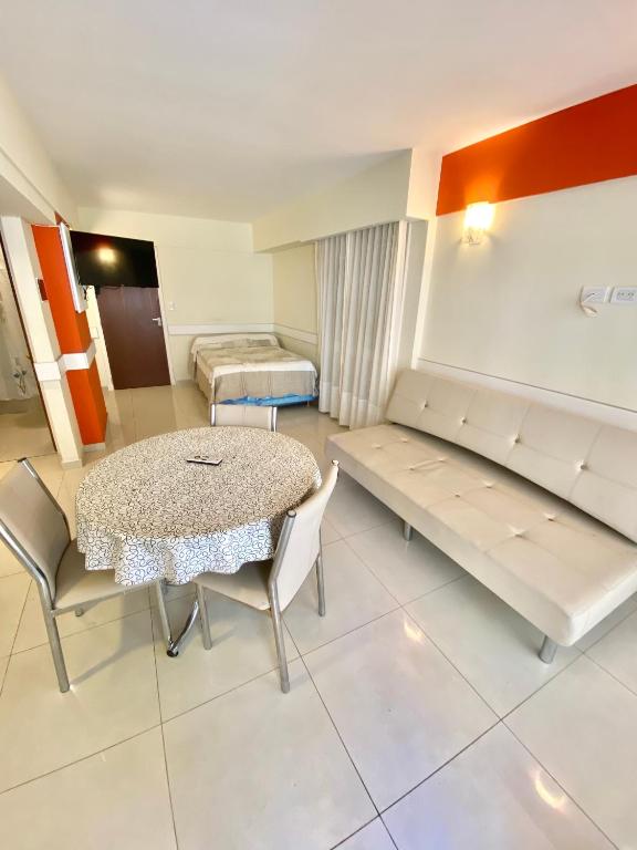 Moderno monoambiente con vista al mar zona centro - 4