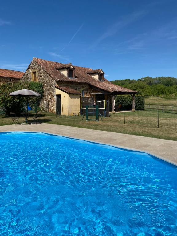 Peaceful, comfortable retreat with pool, Montcléra