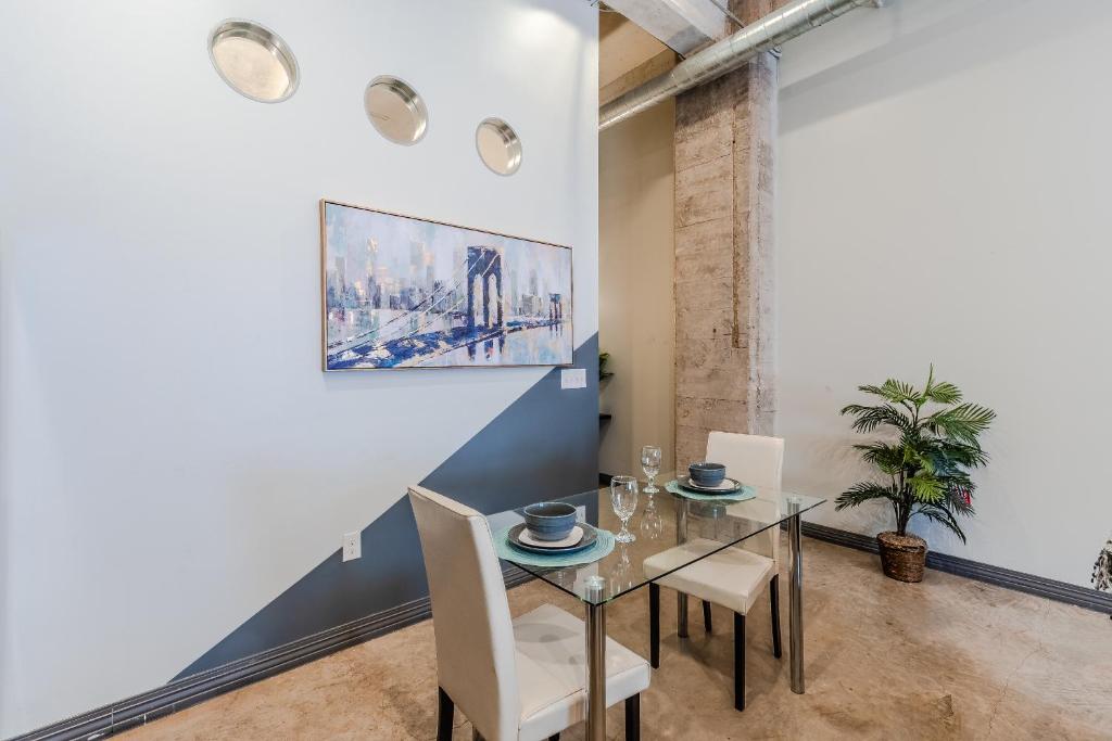 GA Living Suites- Downtown Dallas Corporate Suites photo