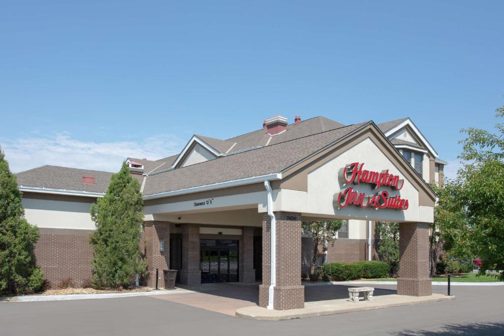 Hampton Inn and Suites Kansas City Merriam photo