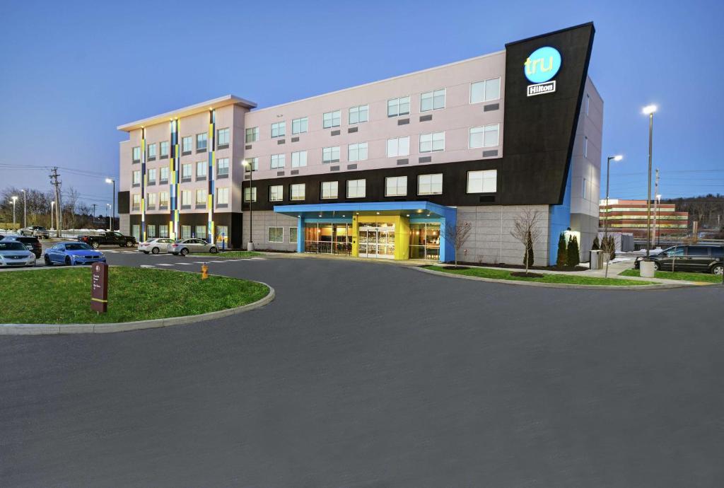 Tru by Hilton Portland Airport Area ME photo