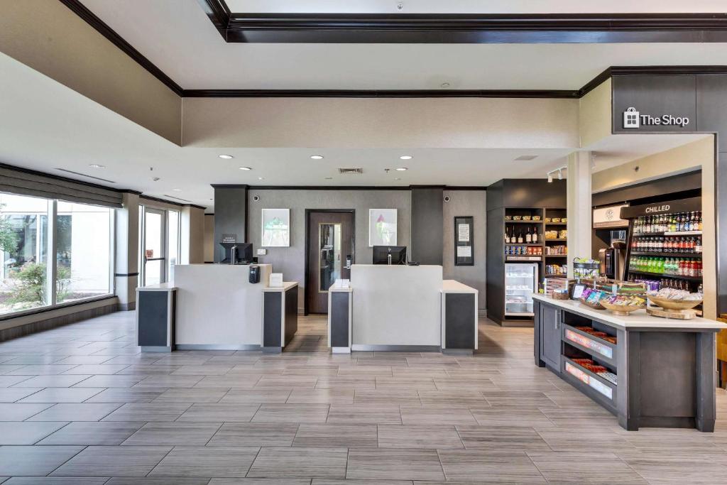 フロント・ロビー