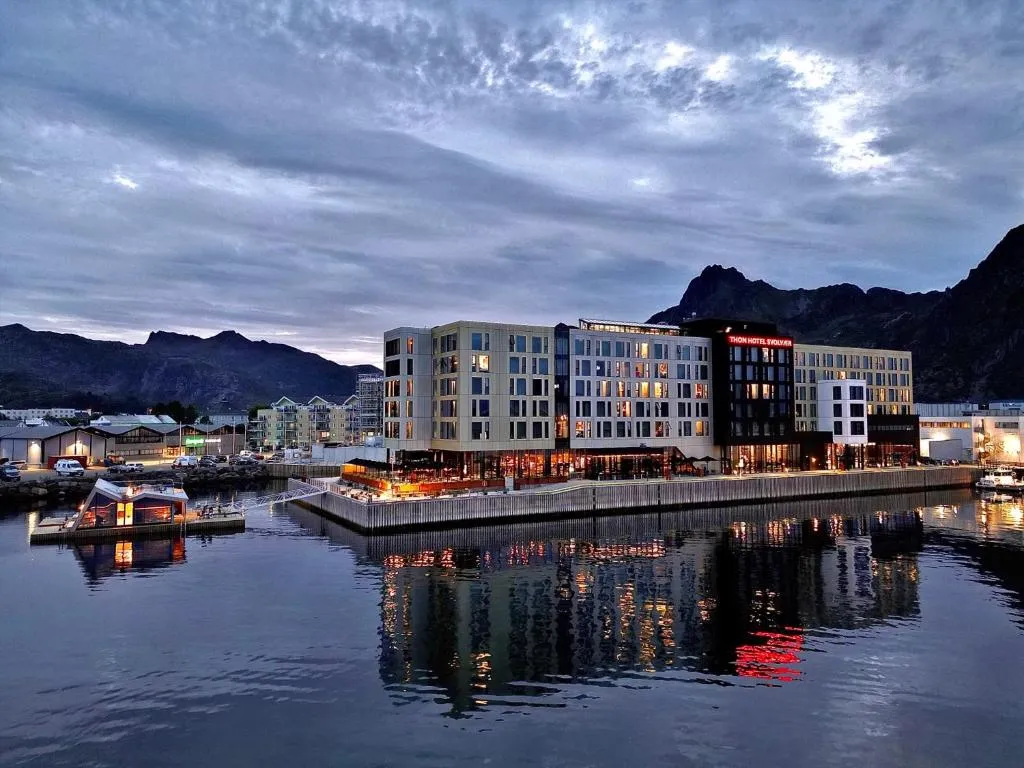Thon Hotel Svolvær, hotel in Svolvær