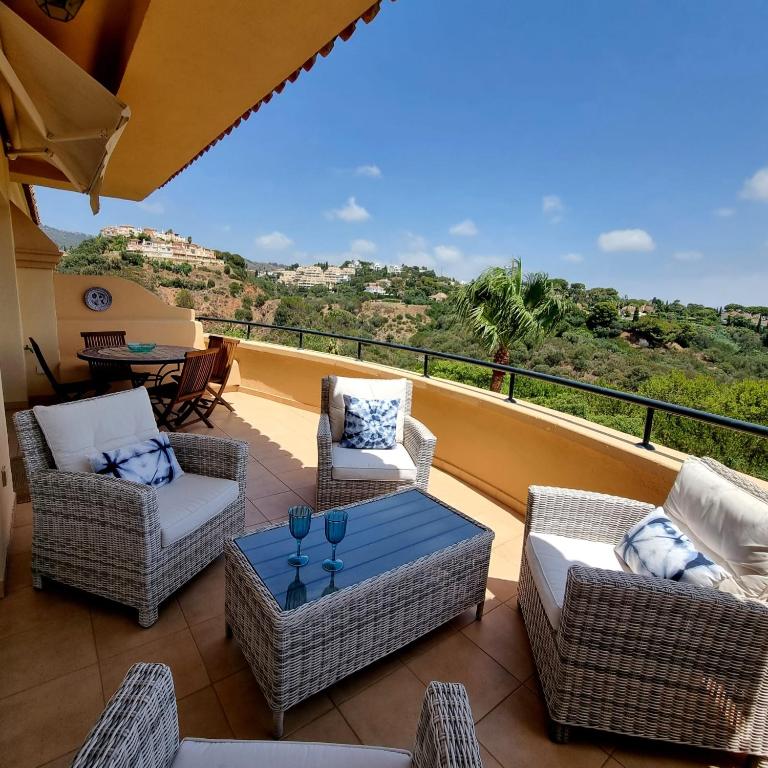 Great View Apartment in Elviria, Marbella