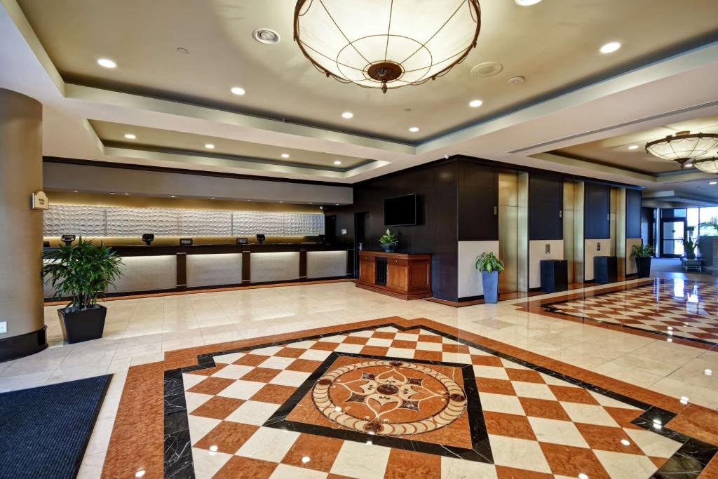 DoubleTree by Hilton Pleasanton at the Club photo