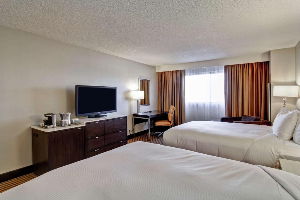 DoubleTree by Hilton Pleasanton at the Club photo