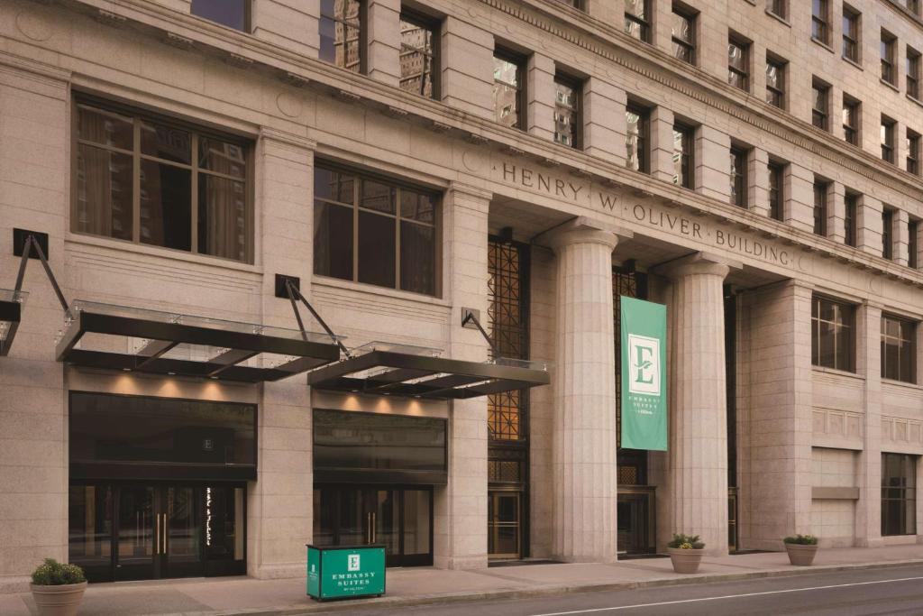 Embassy Suites by Hilton Pittsburgh Downtown photo