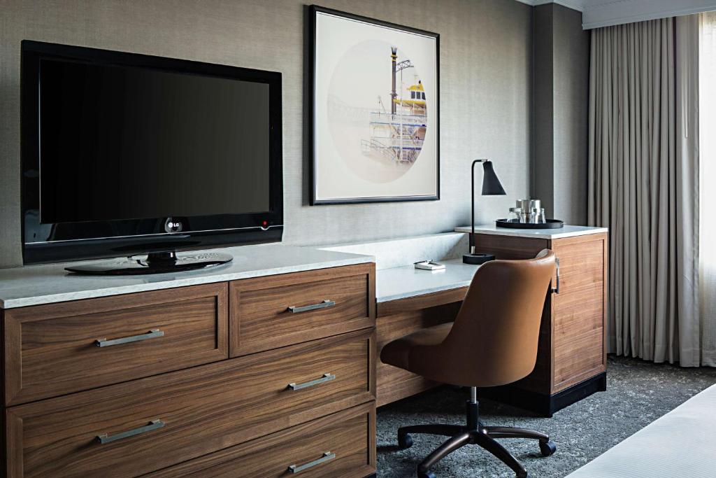 Hilton New Orleans Airport Hotel photo