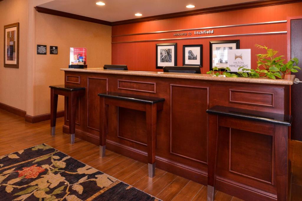 Hampton Inn Litchfield photo