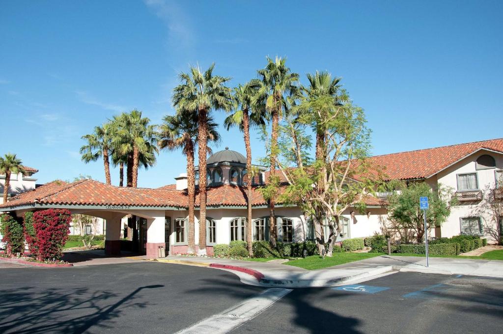 Hilton Garden Inn Palm Springs Rancho Mirage photo