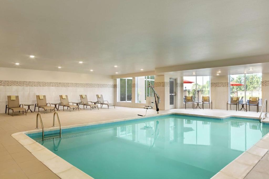 Hilton Garden Inn Statesville photo