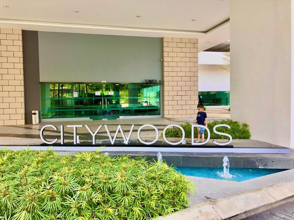 Citywoods 2B2BR - JB Town near HSA, CIQ, Mall - WiFi photo