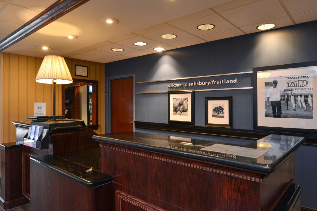 Hampton Inn & Suites Salisbury/Fruitland photo