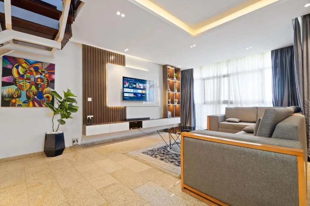 OlliebeierArtApartment Charming recently refurbished three-bedroom apartment located in VI, hotel in Lagos