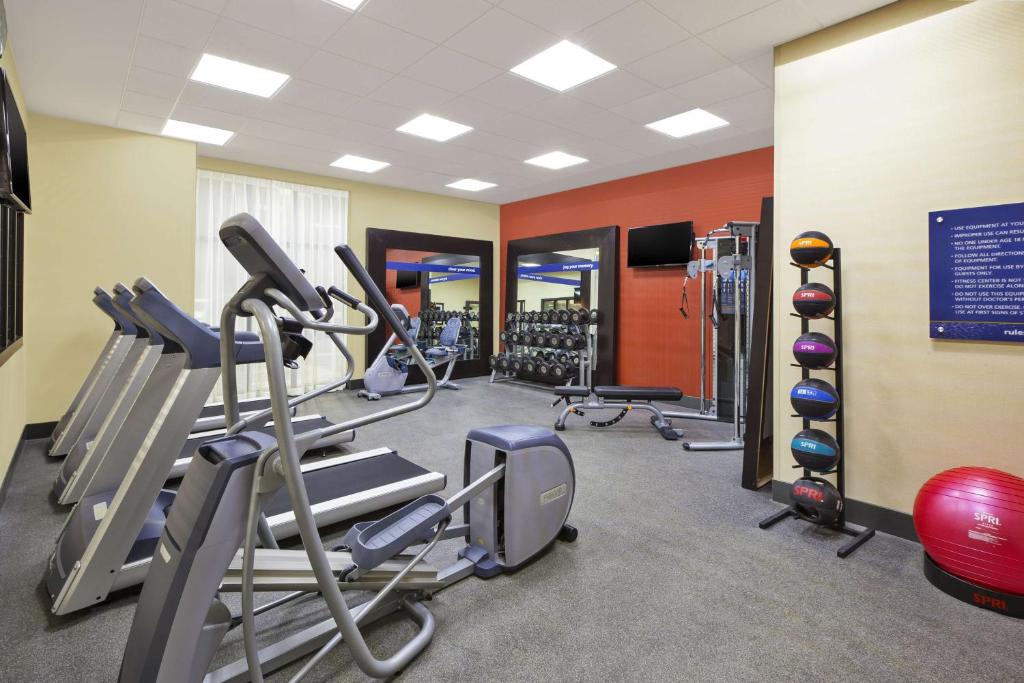 Hampton Inn by Hilton Detroit Dearborn photo