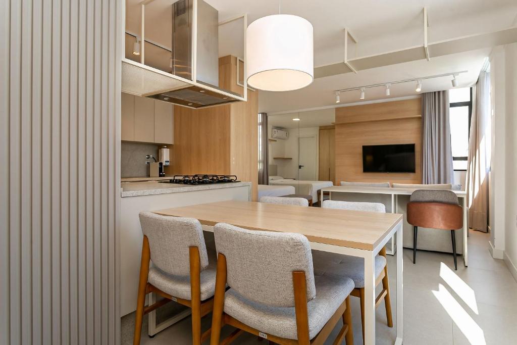 Xtay Soho Florianópolis - Estúdio Completo com máquina de lavar e Wifi rápido, Florianópolis