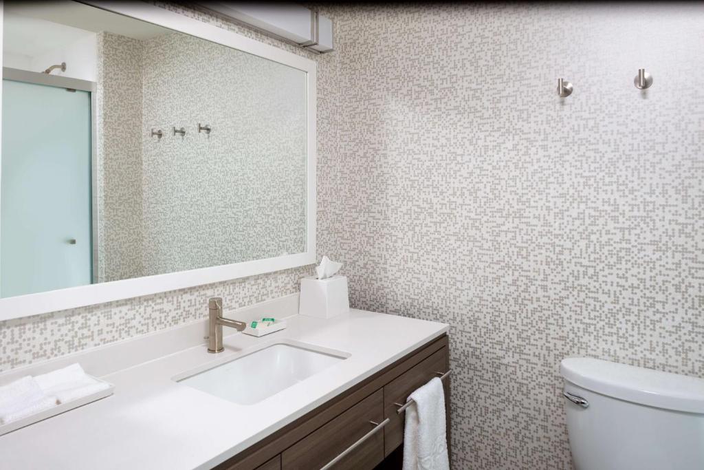 Home2 Suites by Hilton Valdosta photo
