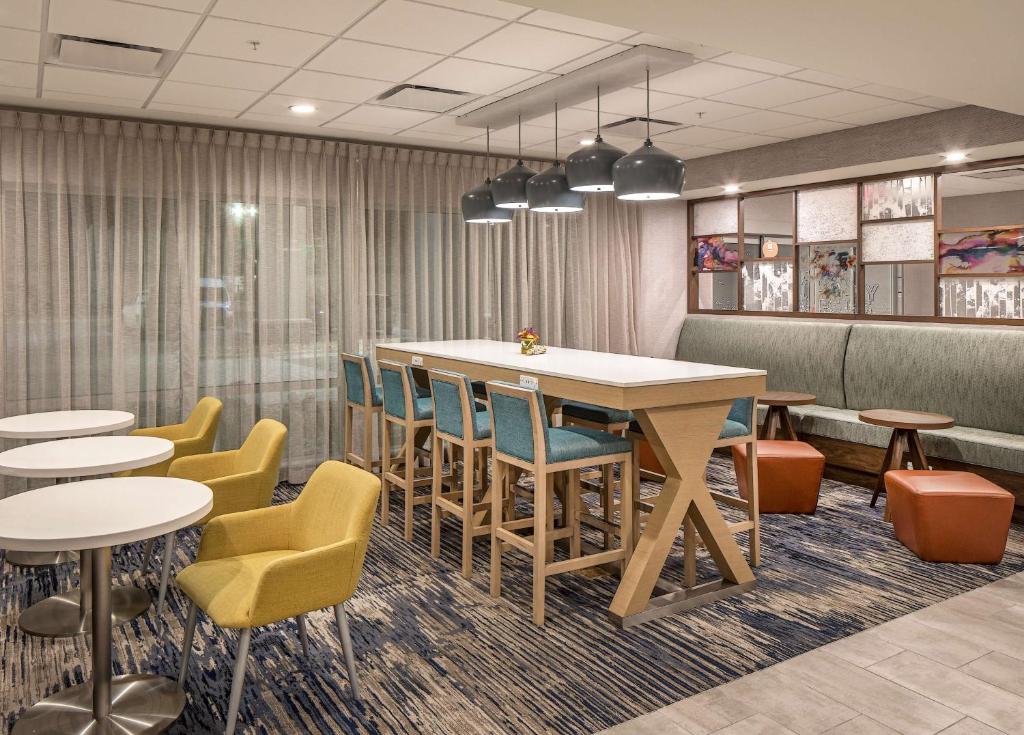 Hampton Inn Columbus NE photo