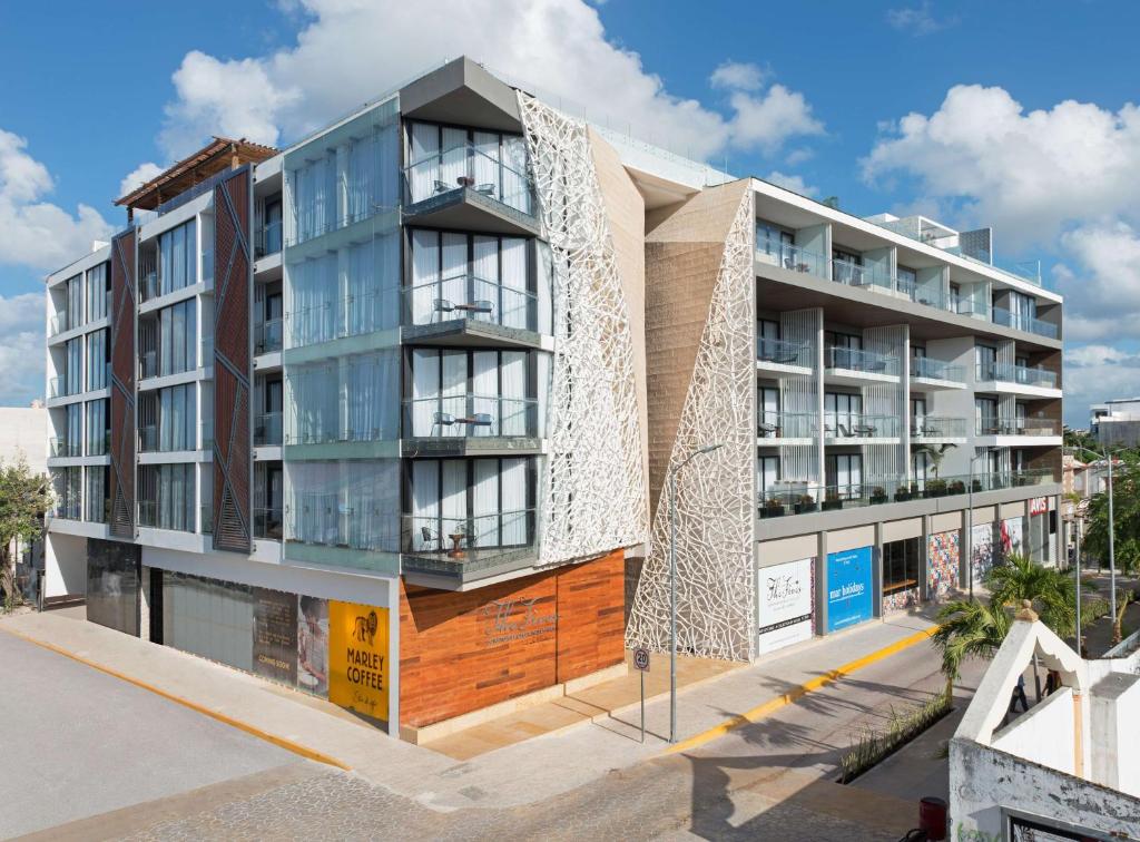 The Fives Downtown Hotel & Residences, Curio Collection by Hilton - 4