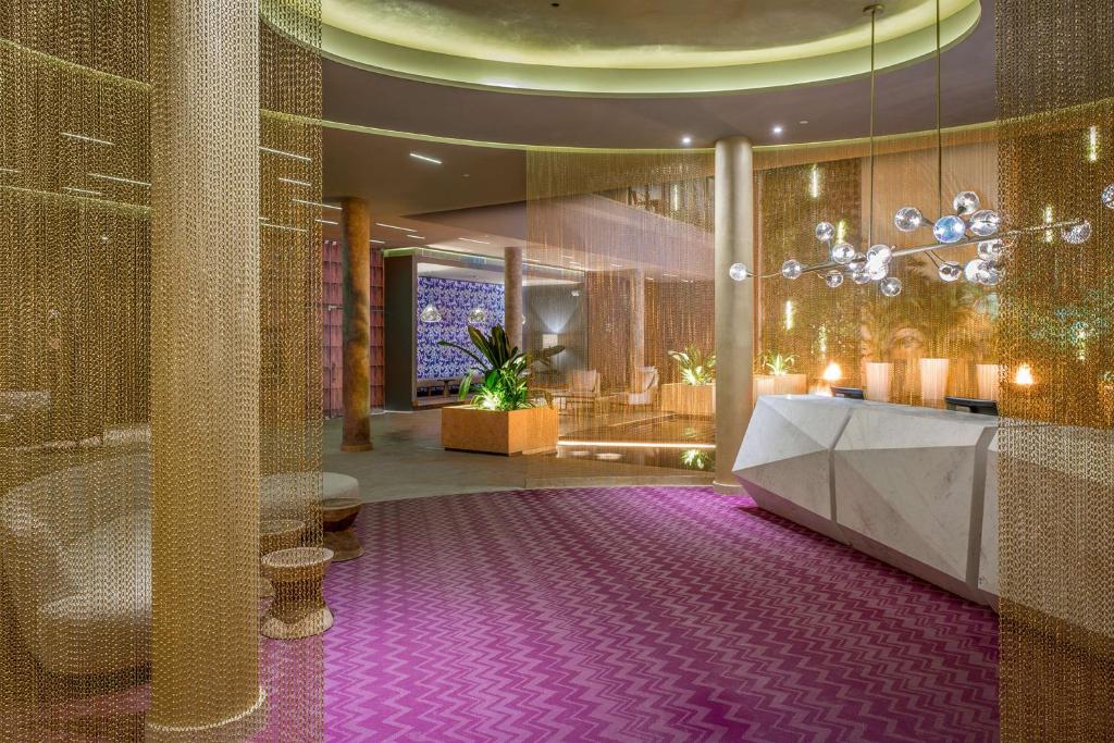 The Fives Downtown Hotel & Residences, Curio Collection by Hilton - 5