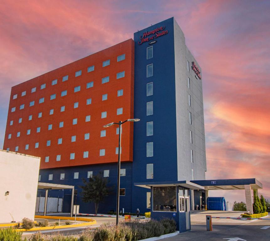 Hampton Inn & Suites by Hilton Salamanca Bajio photo