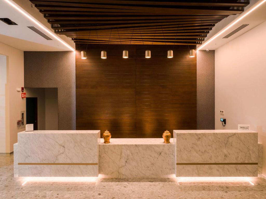 ヒルトン ガーデン イン サンタアナ サンホセ (Hilton Garden Inn Santa Ana San Jose) フロント・ロビー