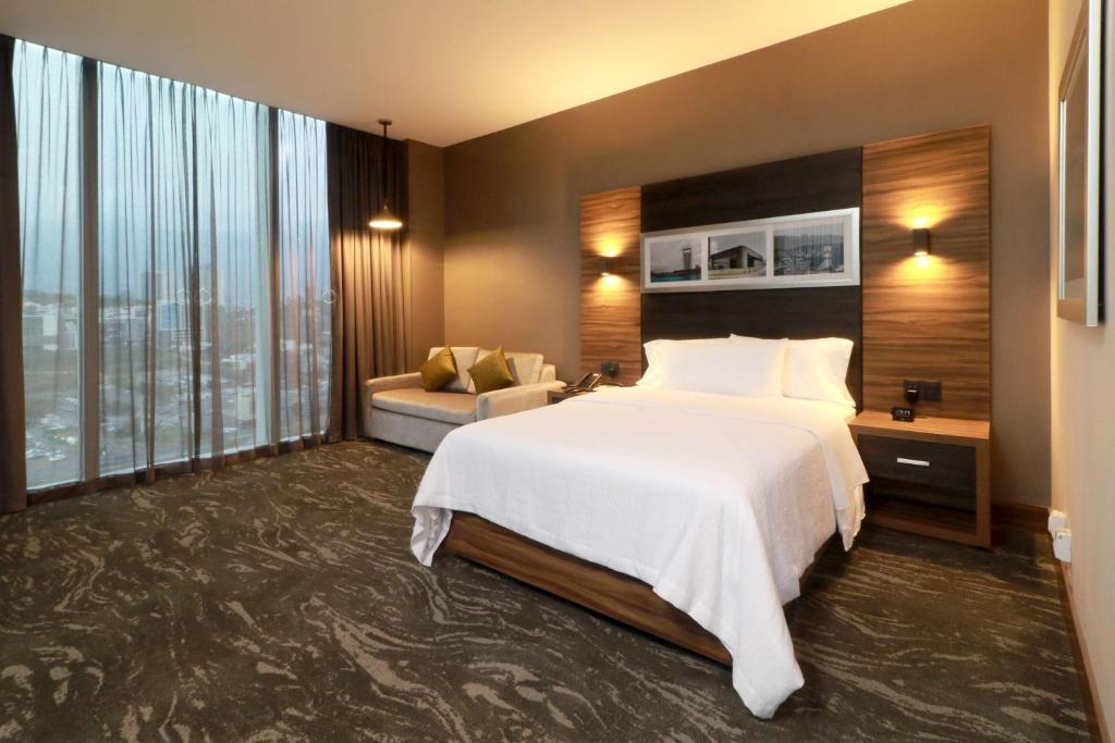 Hilton Garden Inn Monterrey Obispado - 2